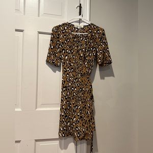 DVF Savilla silk leopard wrap dress - size 2